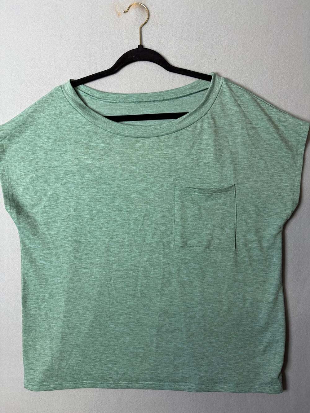 Stylish Women's XL Shirt with Handy Front Pocket